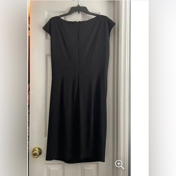 Jones New York Black Ruffled Shift Midi Dress with 3 Roses in Middle Size 14 W - Picture 4 of 9